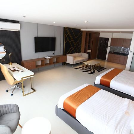 Solano Hotel Lipa City Eksteriør bilde