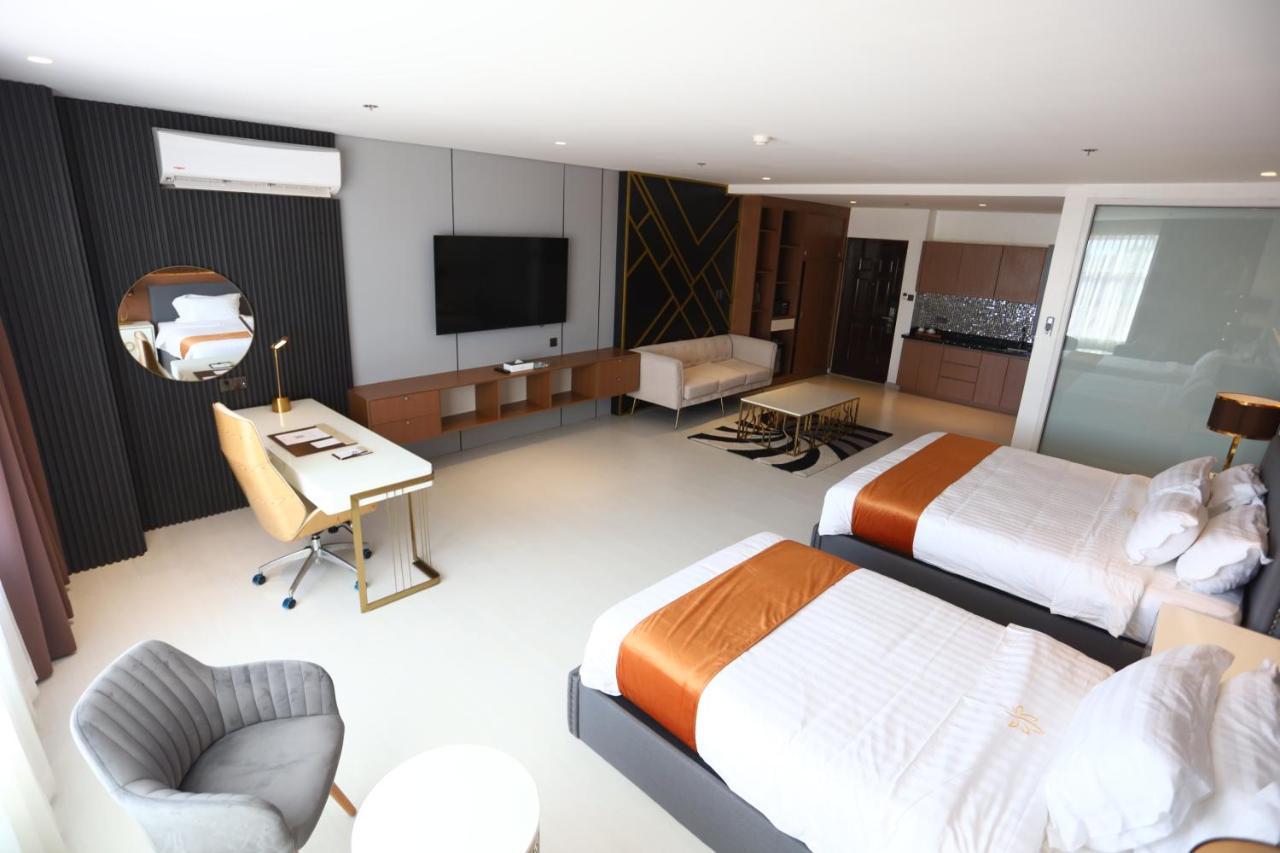 Solano Hotel Lipa City Eksteriør bilde