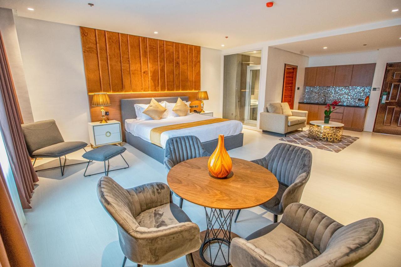 Solano Hotel Lipa City Eksteriør bilde